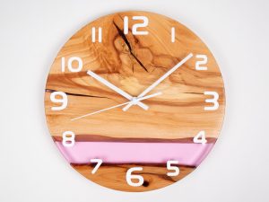 Pink resin clock No.2